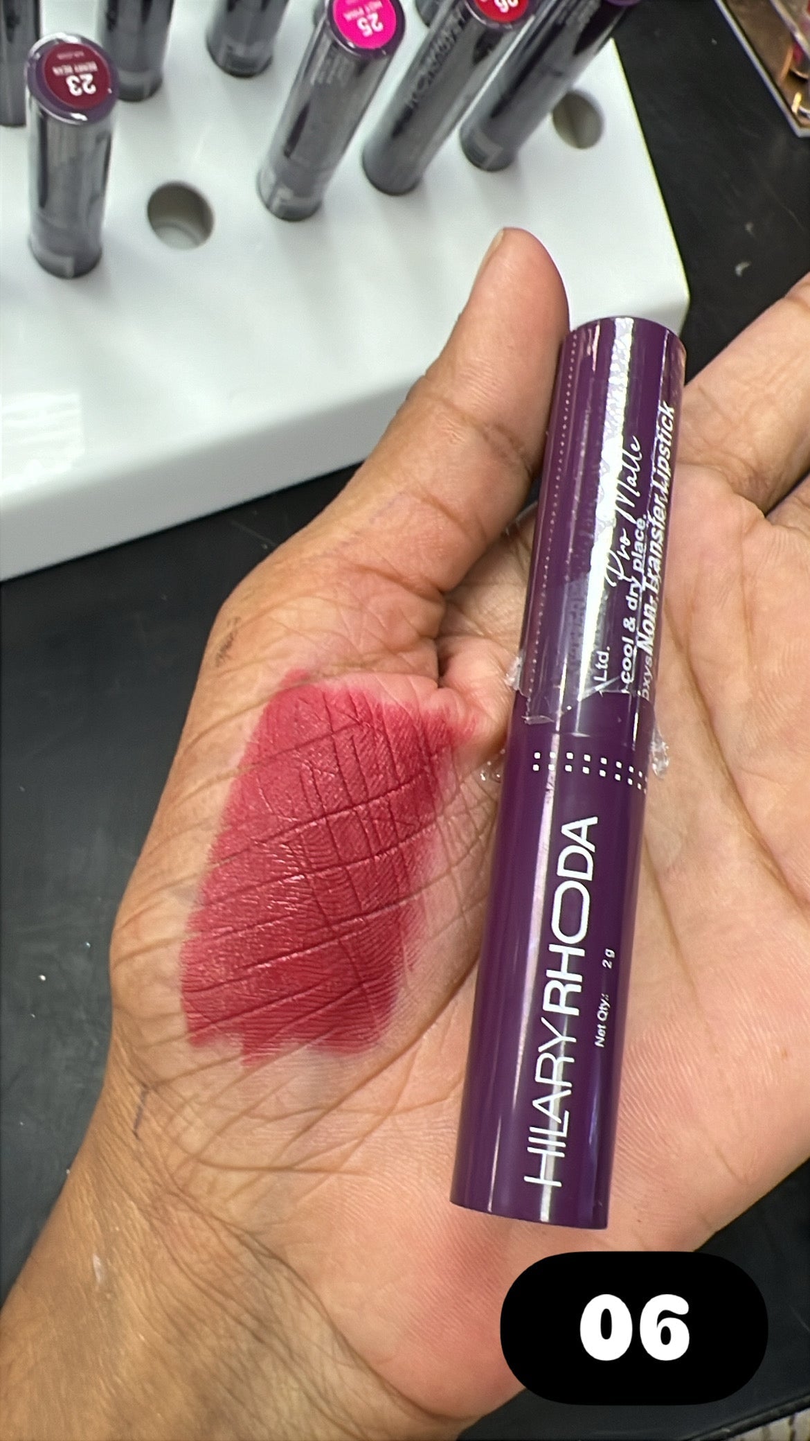 HR NON TRANSFER BULLET LIPSTICK