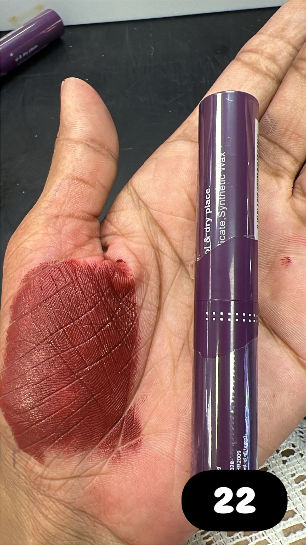 HR NON TRANSFER BULLET LIPSTICK